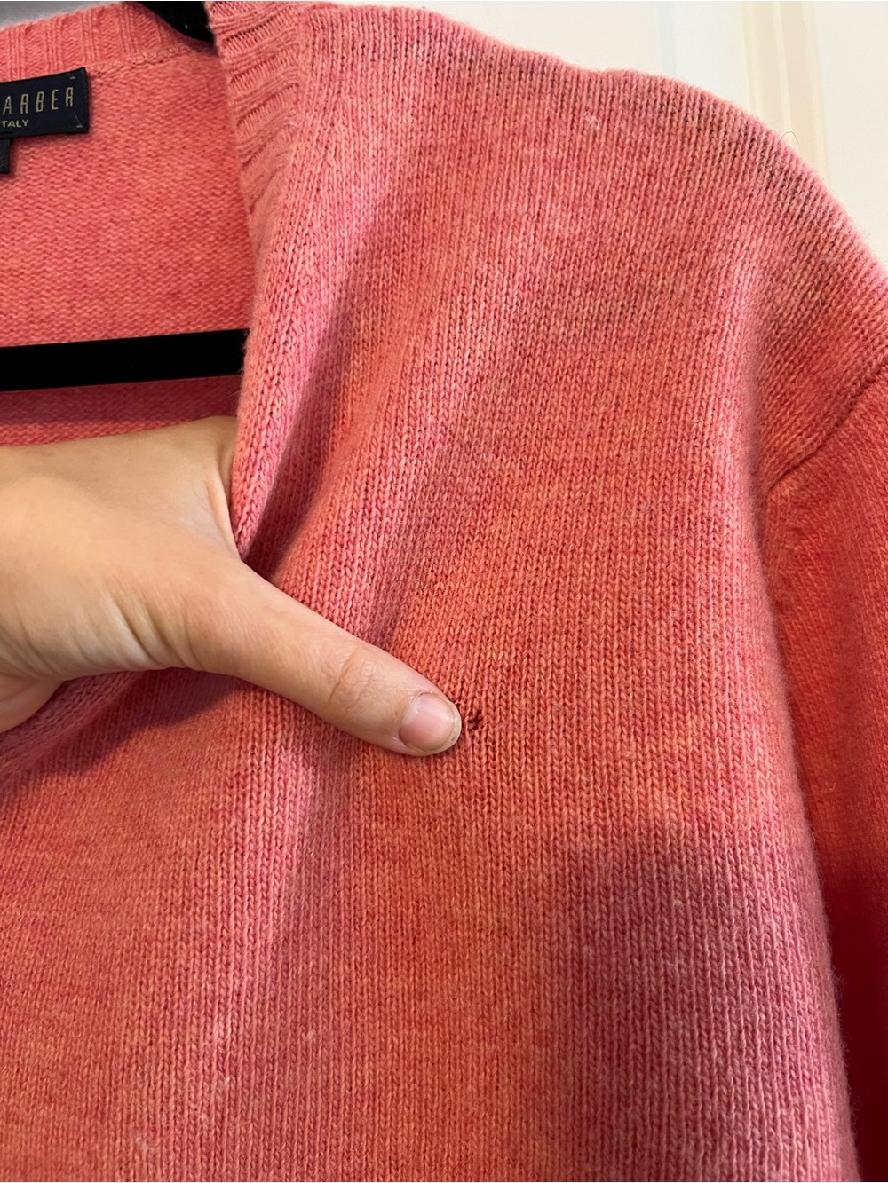 Scott Barber Made in Italy 100% Merino Wool Salmon V-Neck Sweater- Flawed‎ - Picture 5 of 6